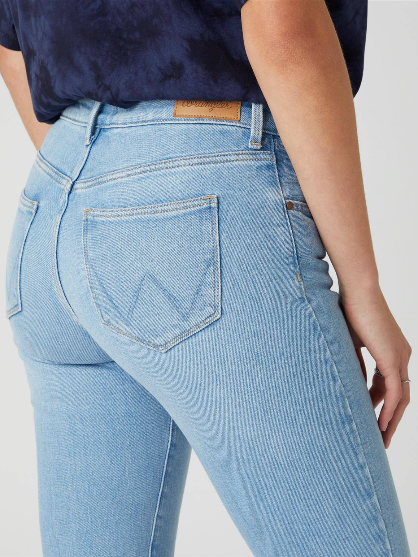 Зауженные джинсы Wrangler Slim модель W28LZH280_32 Фото