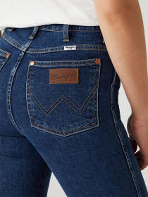 Джинсы Wrangler Straight модель W2H2D222Z_32 Фото