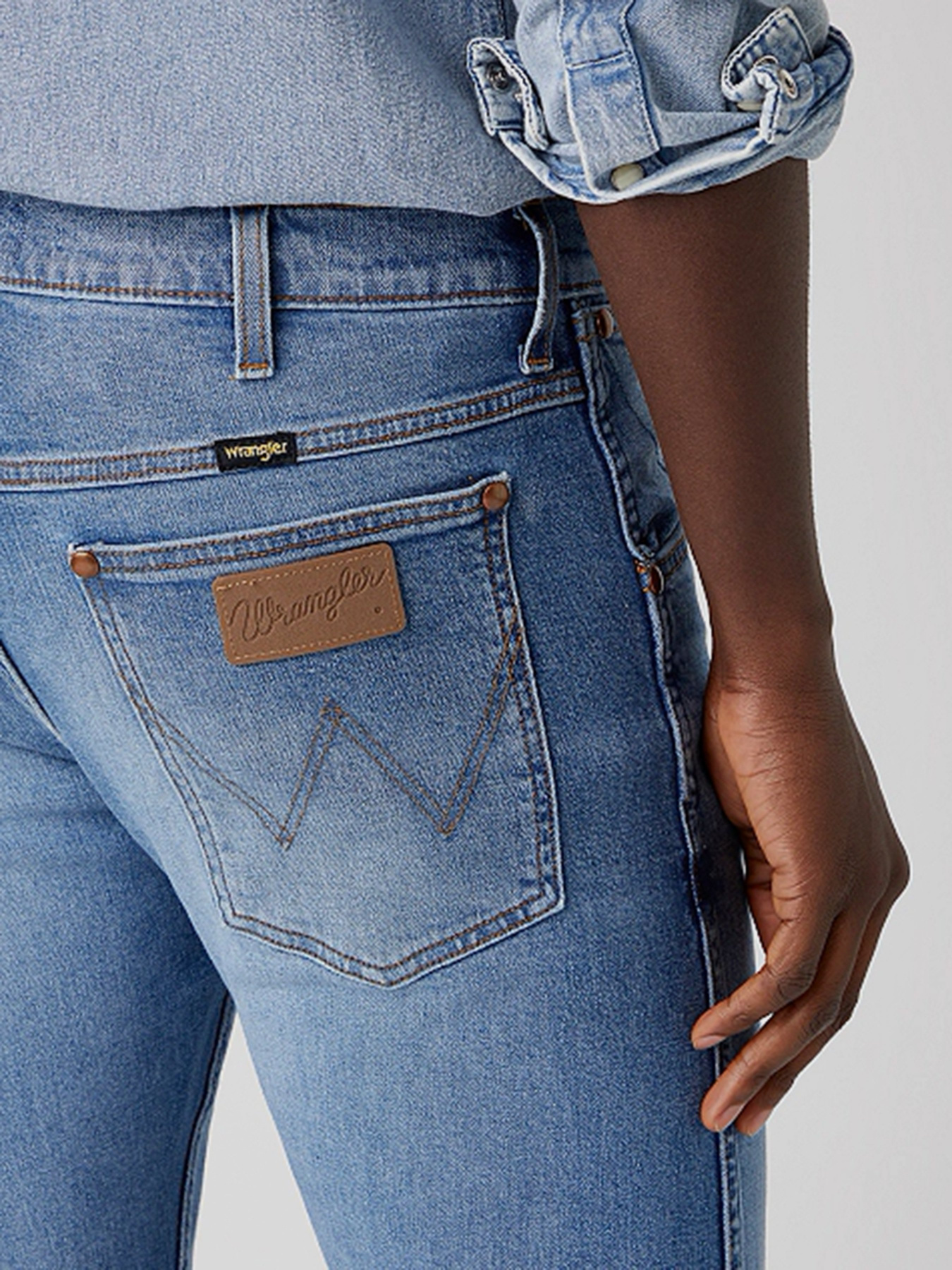 Джинсы Wrangler The Wrider Slim модель W1MZUH12K_32 Фото