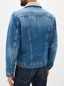 Джинсова куртка Wrangler модель W4MSUG10K Фото