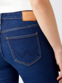 Прямые джинсы Wrangler Straight модель W28T47389_34 Фото