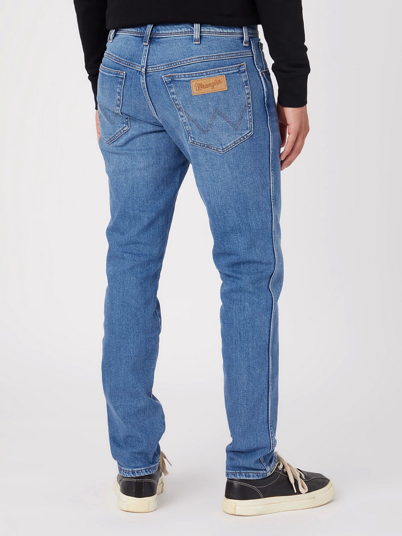 Прямые джинсы Wrangler модель W12TJX21Y32_32 Фото