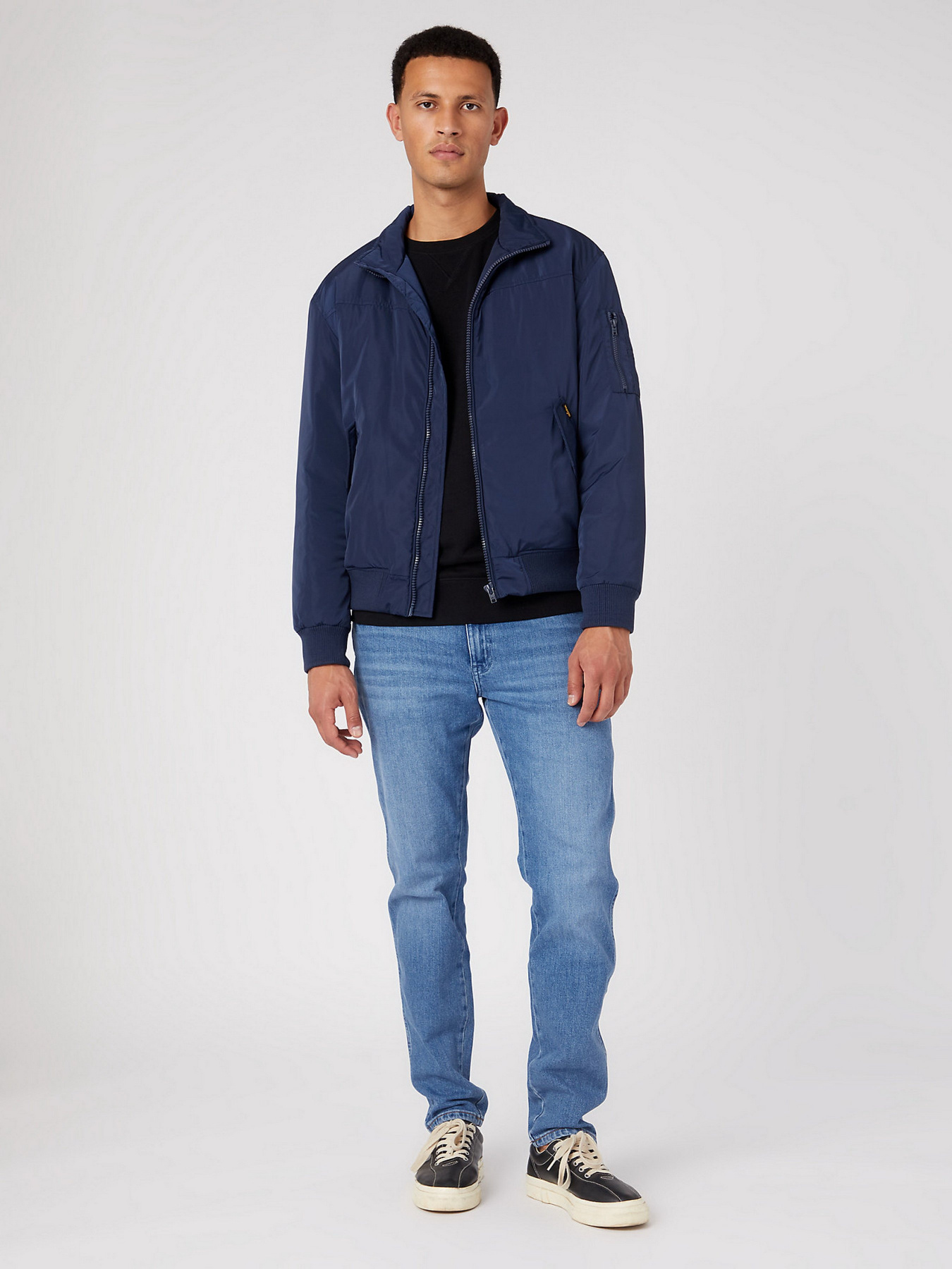 Прямые джинсы Wrangler модель W12TJX21Y32_32 Фото