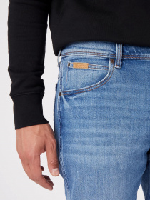 Прямые джинсы Wrangler модель W12TJX21Y32_32 Фото