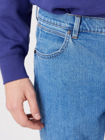 Прямые джинсы Wrangler Fox модель W16F7227Q32_32 Фото