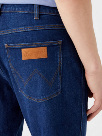 Прямі джинси Wrangler модель W16VJX20C32_32 Фото