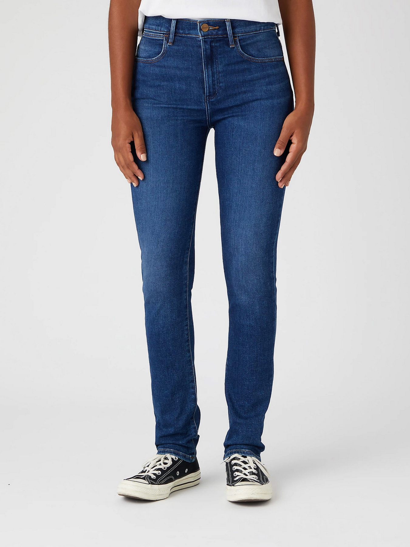 Прямые джинсы Wrangler Slim Authentic Love модель W26LZM23Z32_32 Фото