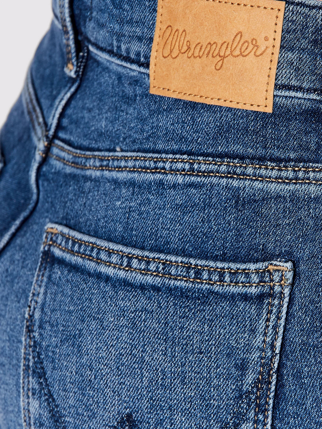 Зауженные джинсы Wrangler Body Bespoke Airblue модель W26RJX38632_32 Фото