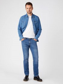 Прямые джинсы Wrangler Greensboro модель W15QMU91Q_32 Фото