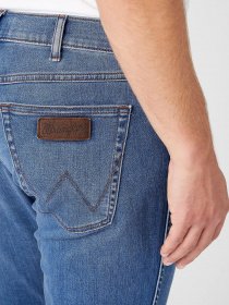 Прямые джинсы Wrangler Greensboro модель W15QMU91Q_32 Фото