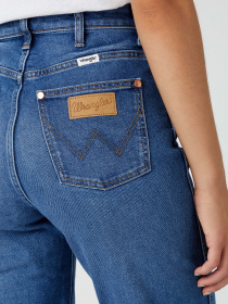 Джинсы мом Wrangler Mom Straight модель W27MYLZ71_32 Фото