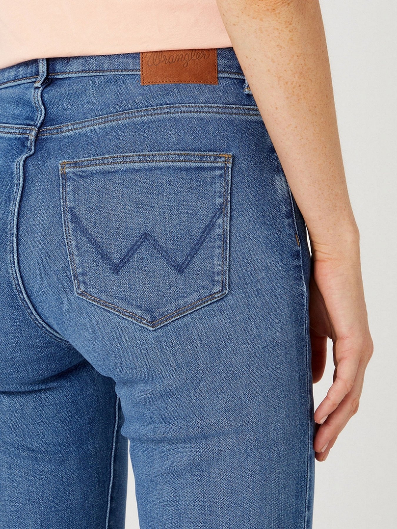 Расклешенные джинсы Wrangler Bootcut модель W28B4736Y_32 Фото