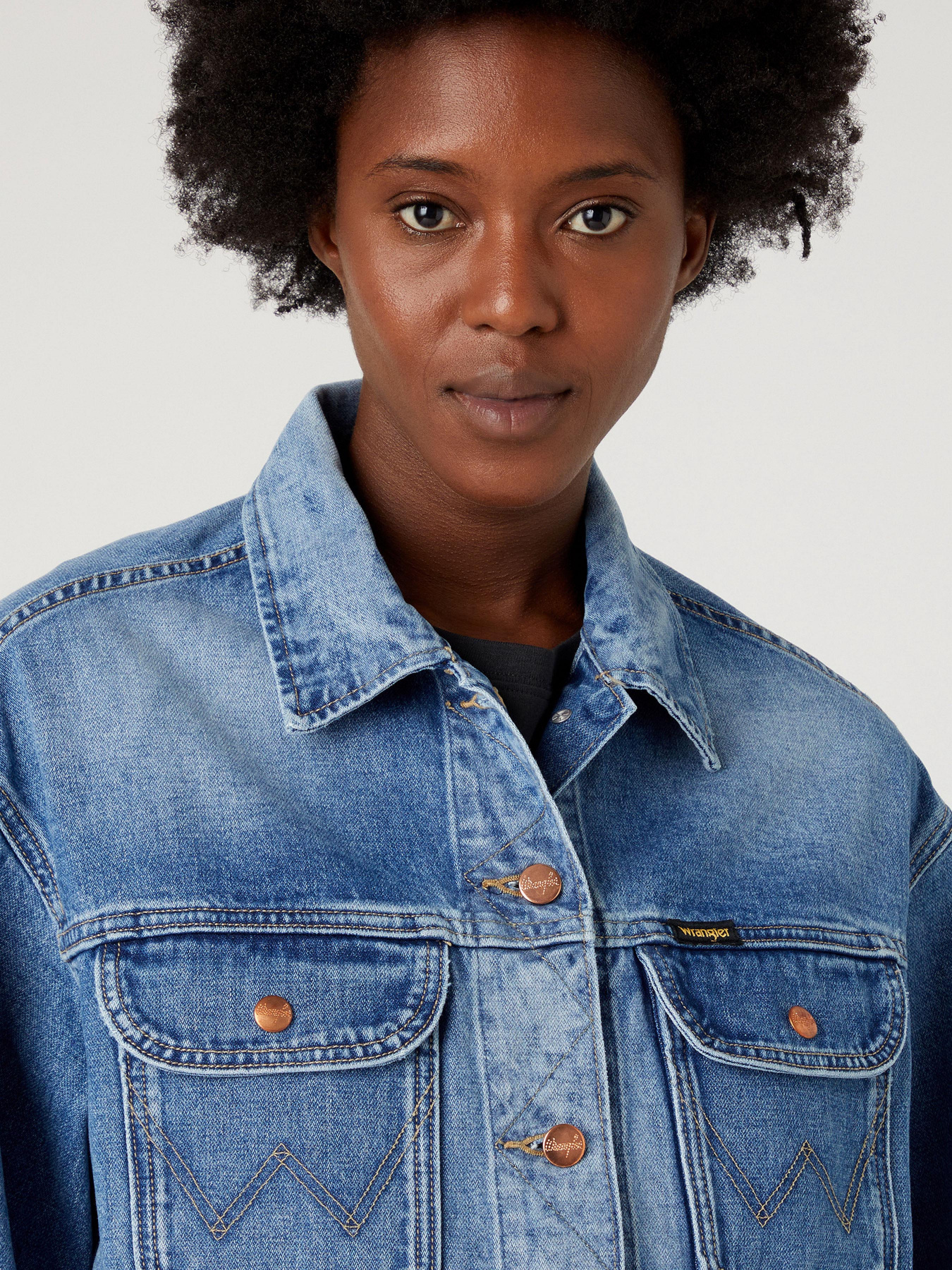 Джинсова куртка Wrangler Jumbo Trucket модель W4Z47335Q Фото