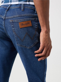 Прямі джинси Wrangler Texas Slim модель 112350817 Фото