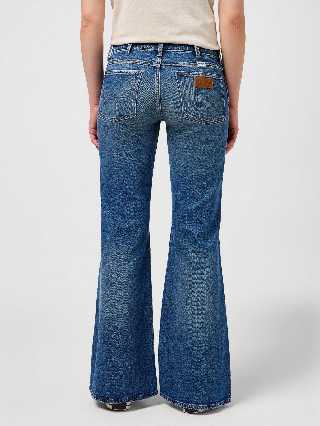 Джинси кльош Wrangler Wanderer модель 112351071 Фото