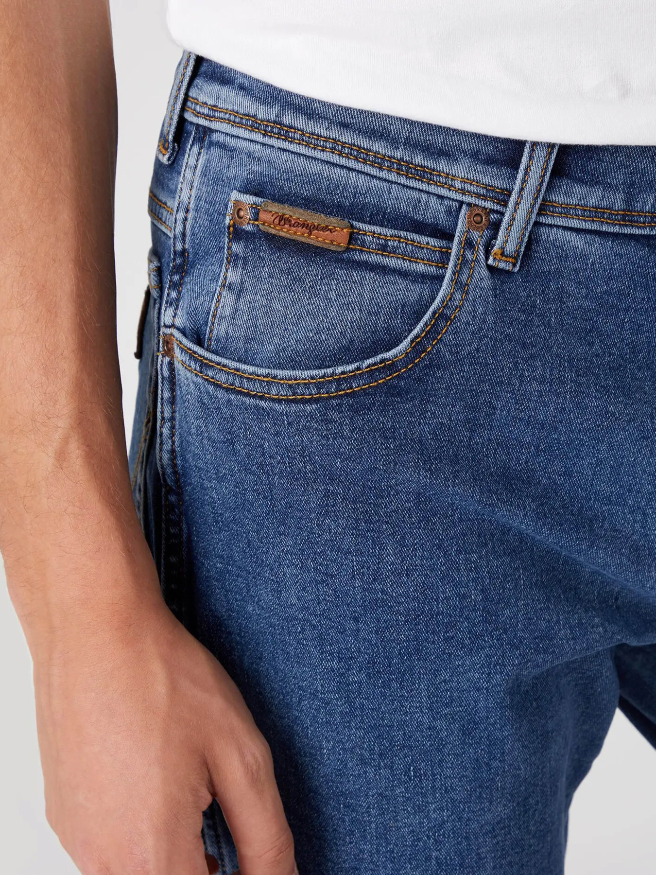 Прямі джинси Wrangler модель W12133010 Фото