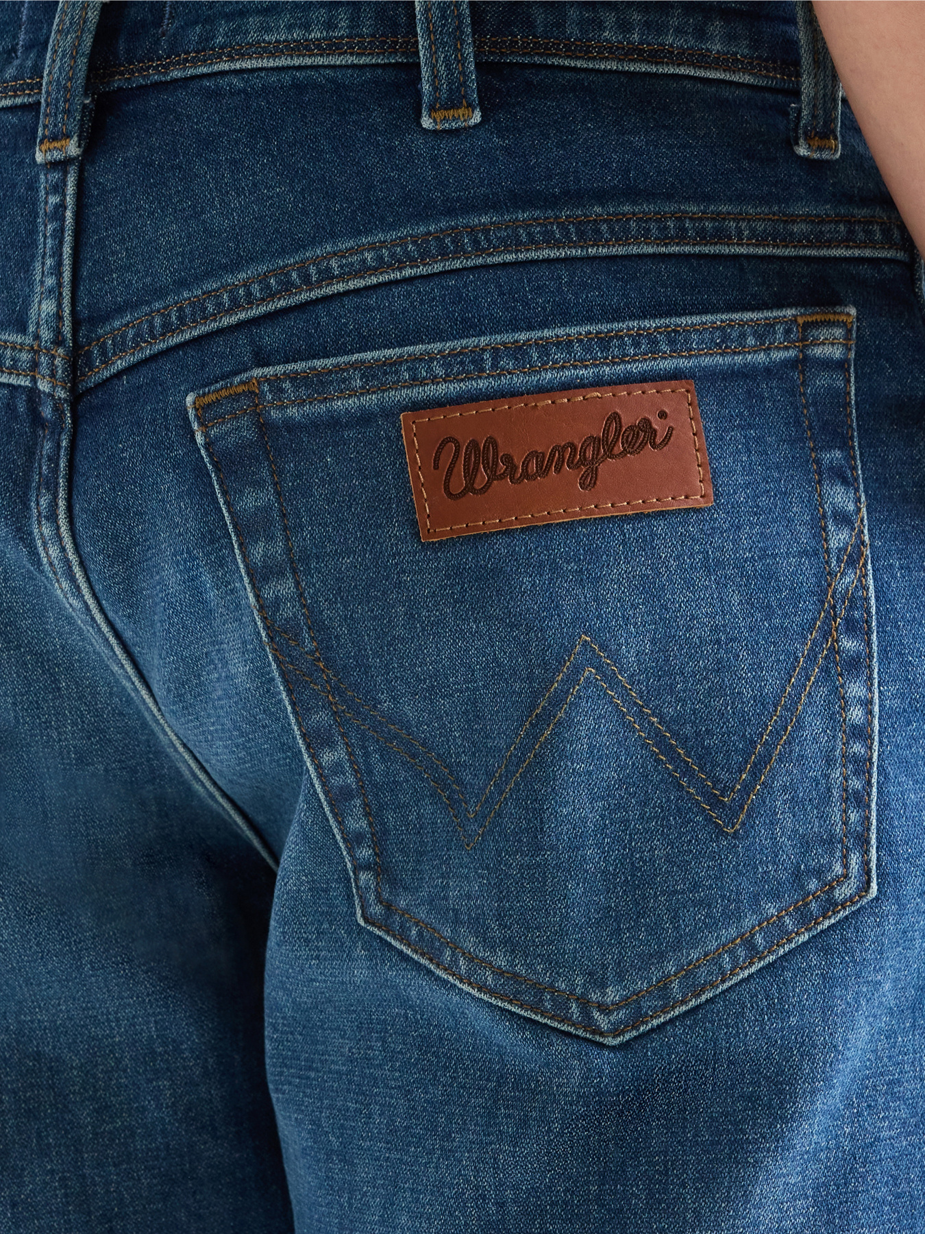 Джинсовые шорты Wrangler модель 112377789 Фото