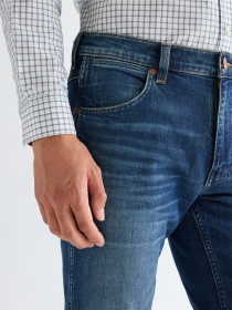 Прямые джинсы Wrangler модель 112377800 Фото