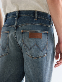 Прямі джинси Wrangler модель 112377828 Фото