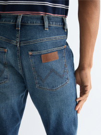 Прямые джинсы Wrangler модель 112378694 Фото