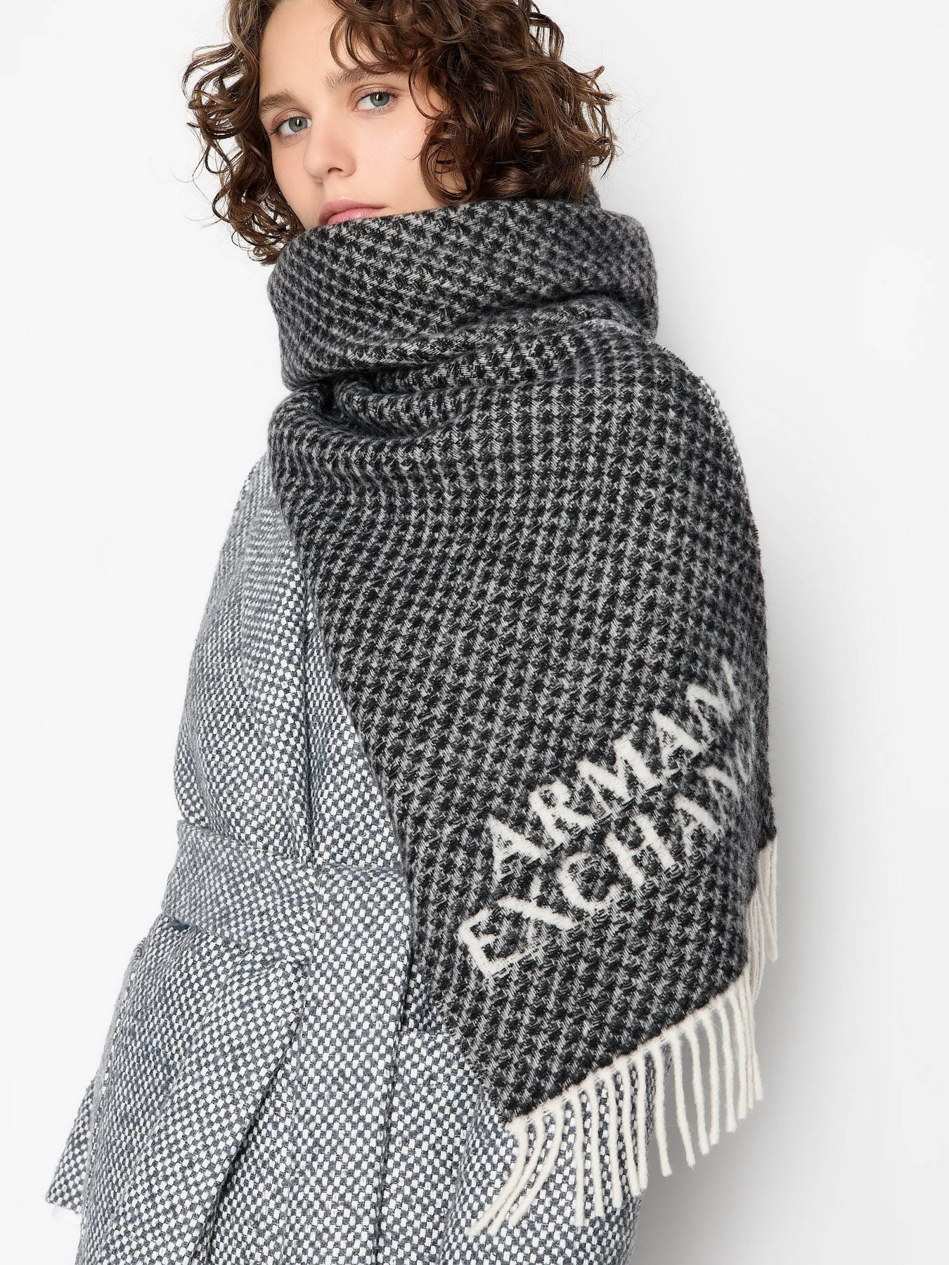 Шарф Armani Exchange модель 944302-3F152-30321 Фото