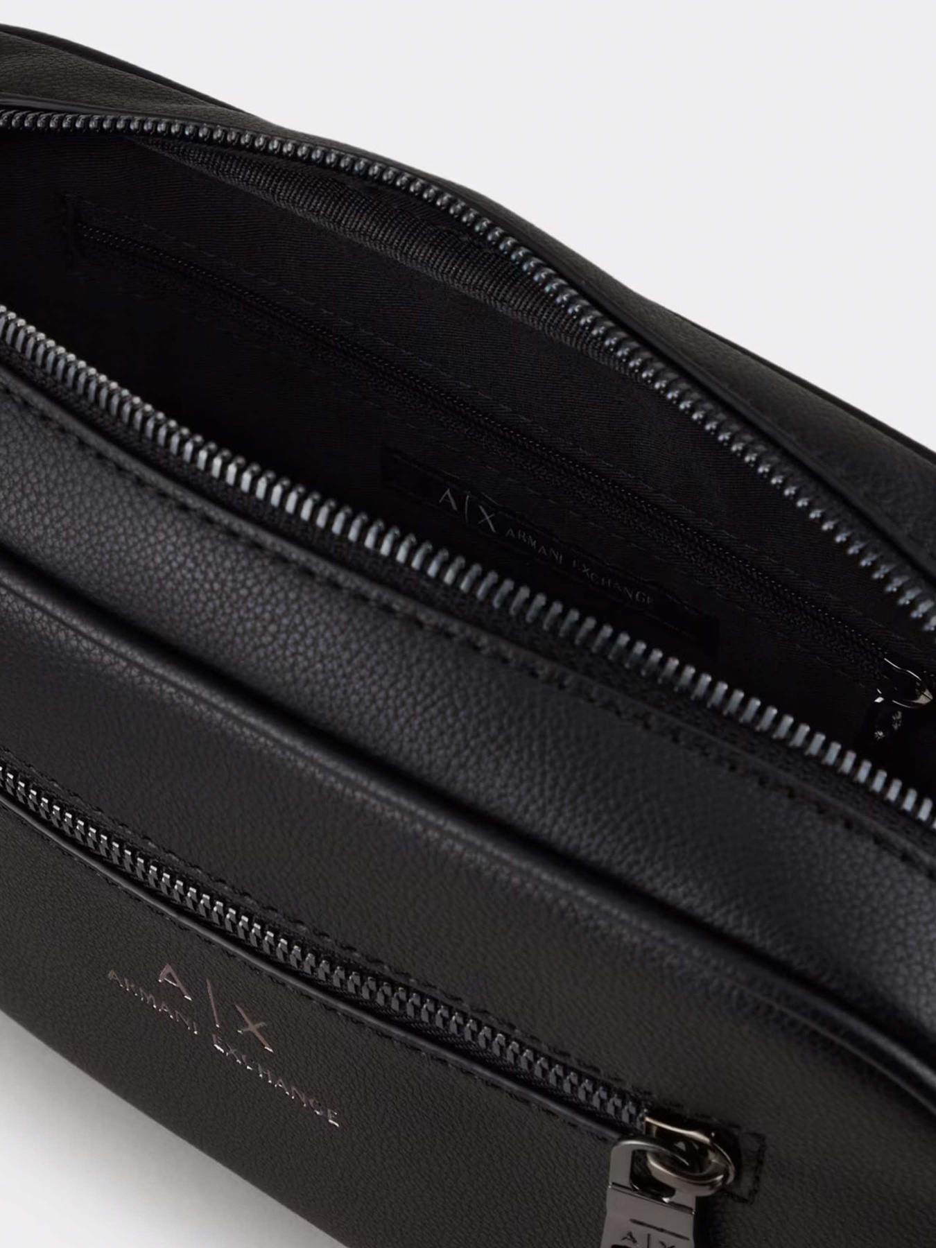 Косметичка Armani Exchange модель 958446-CC830-00020 Фото