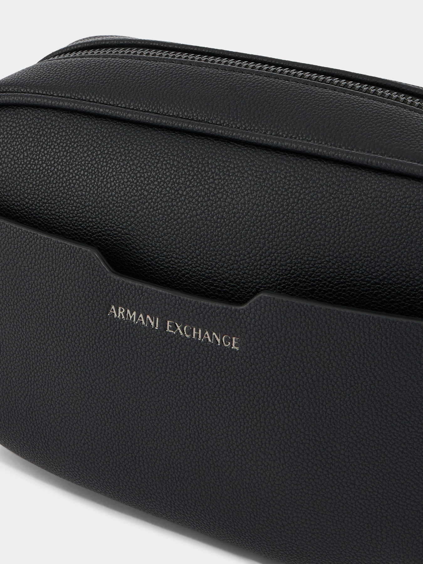 Armani Exchange модель XM002590-AF22651-UC001 Фото