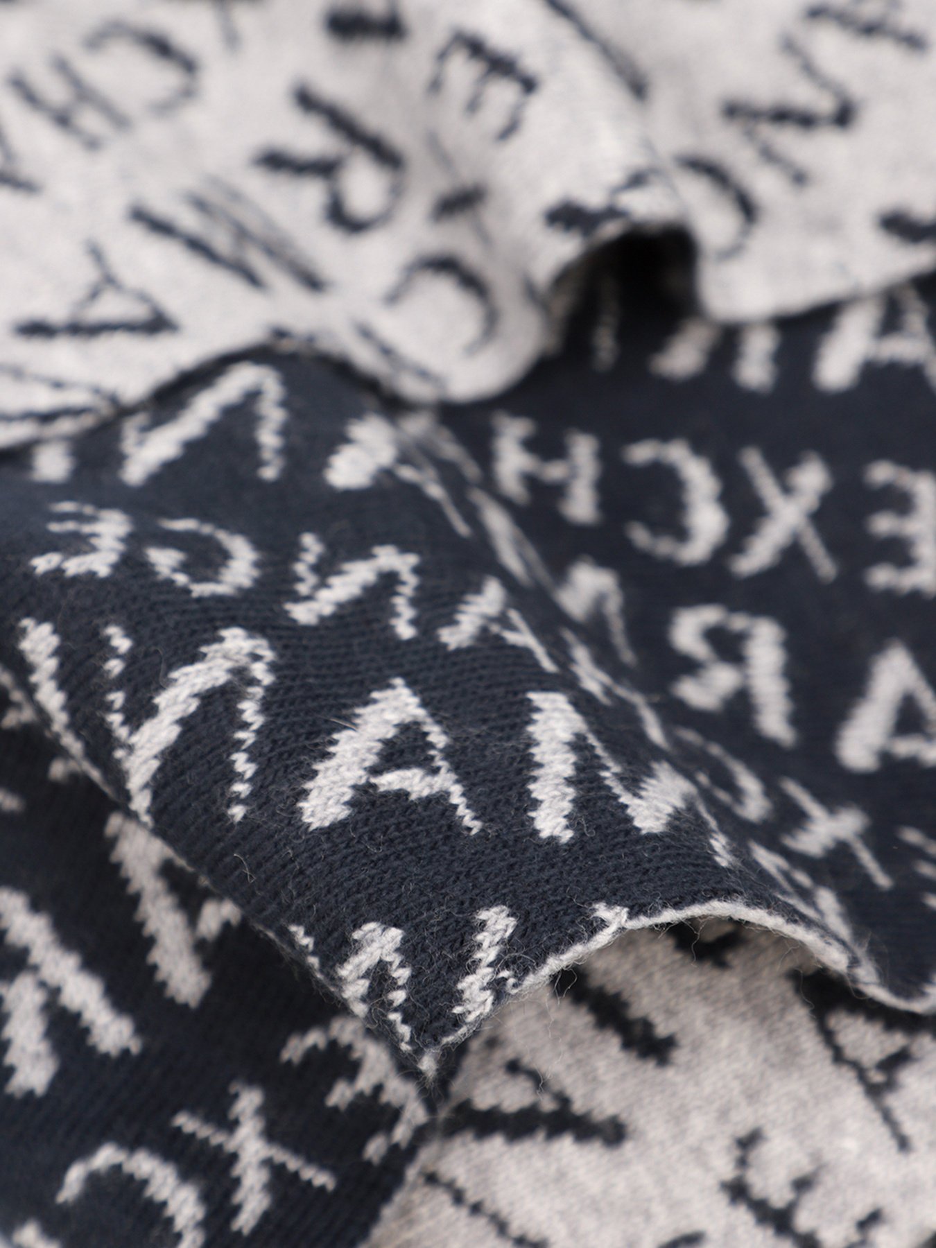 Шарф Armani Exchange модель 954650-CC310-00048 Фото