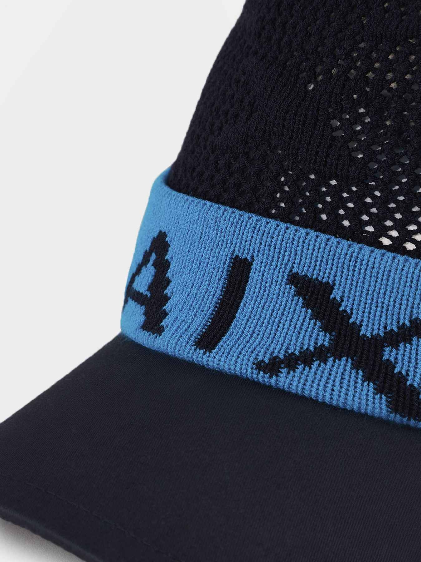 Кепка Armani Exchange модель 944121-2R101-68035 Фото