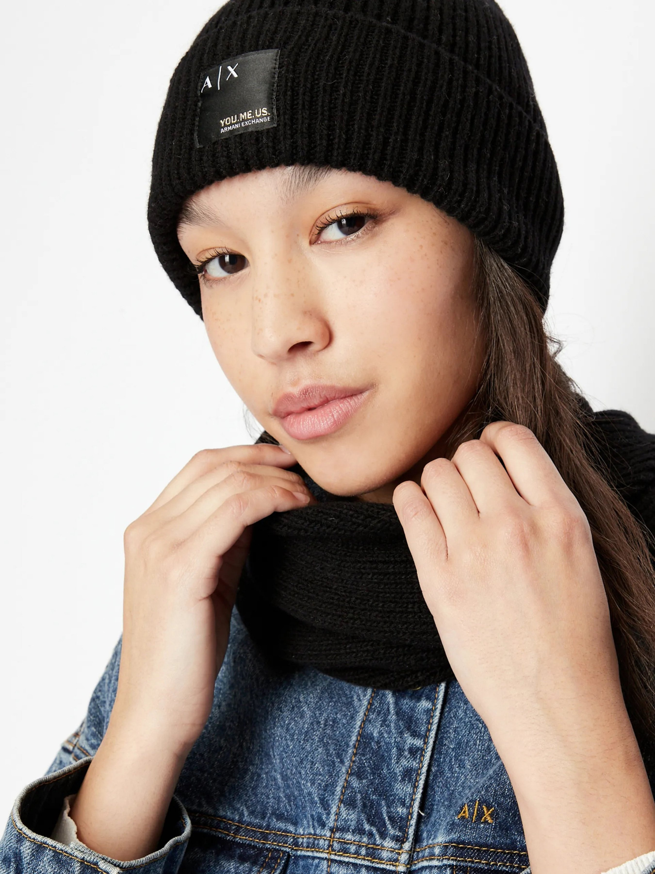 Шапка Armani Exchange You.me.us. модель 944667-2F301-00020 Фото