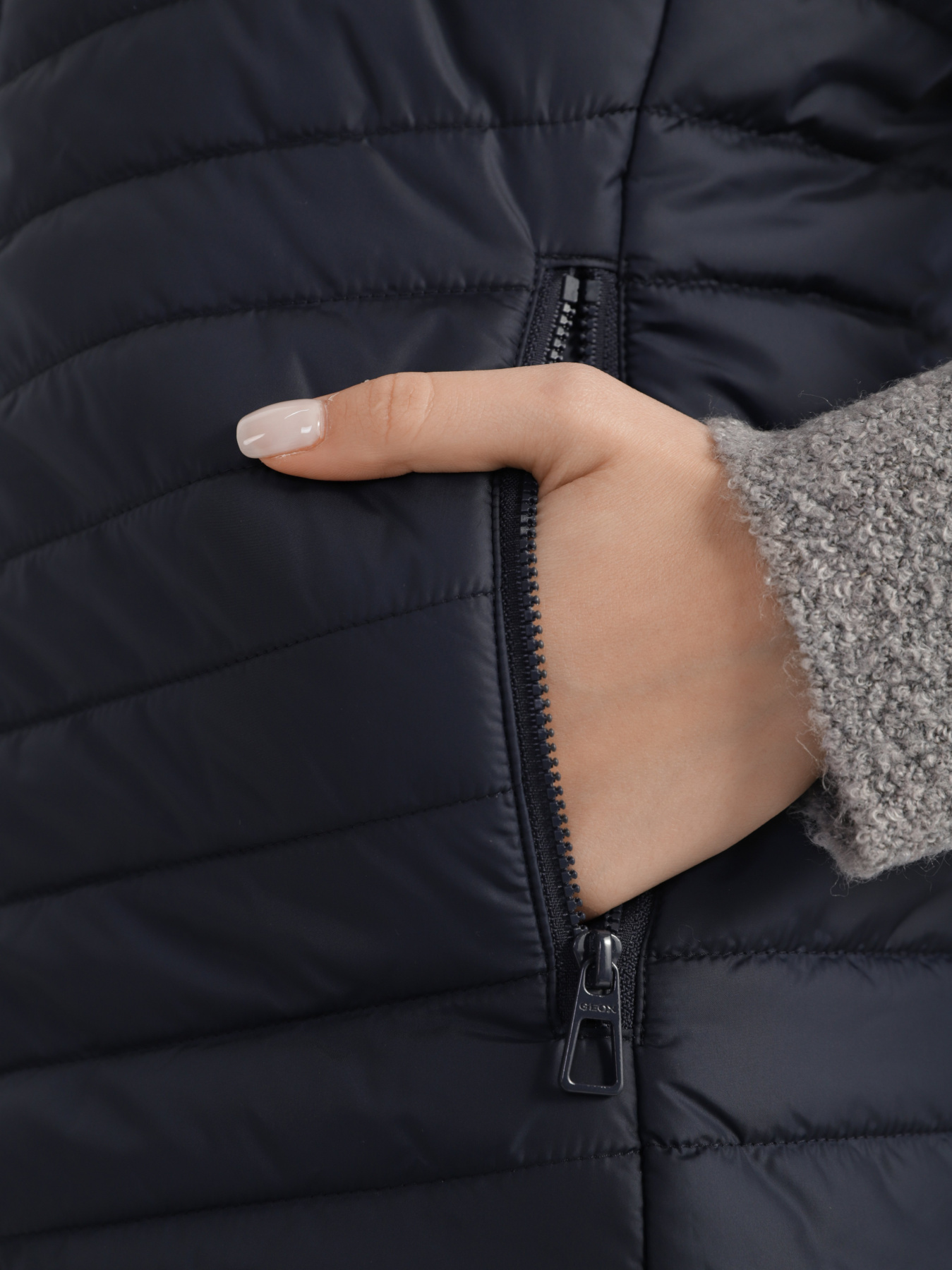 Жилет Geox Ascythia модель W1423C-T2606-F4491 Фото