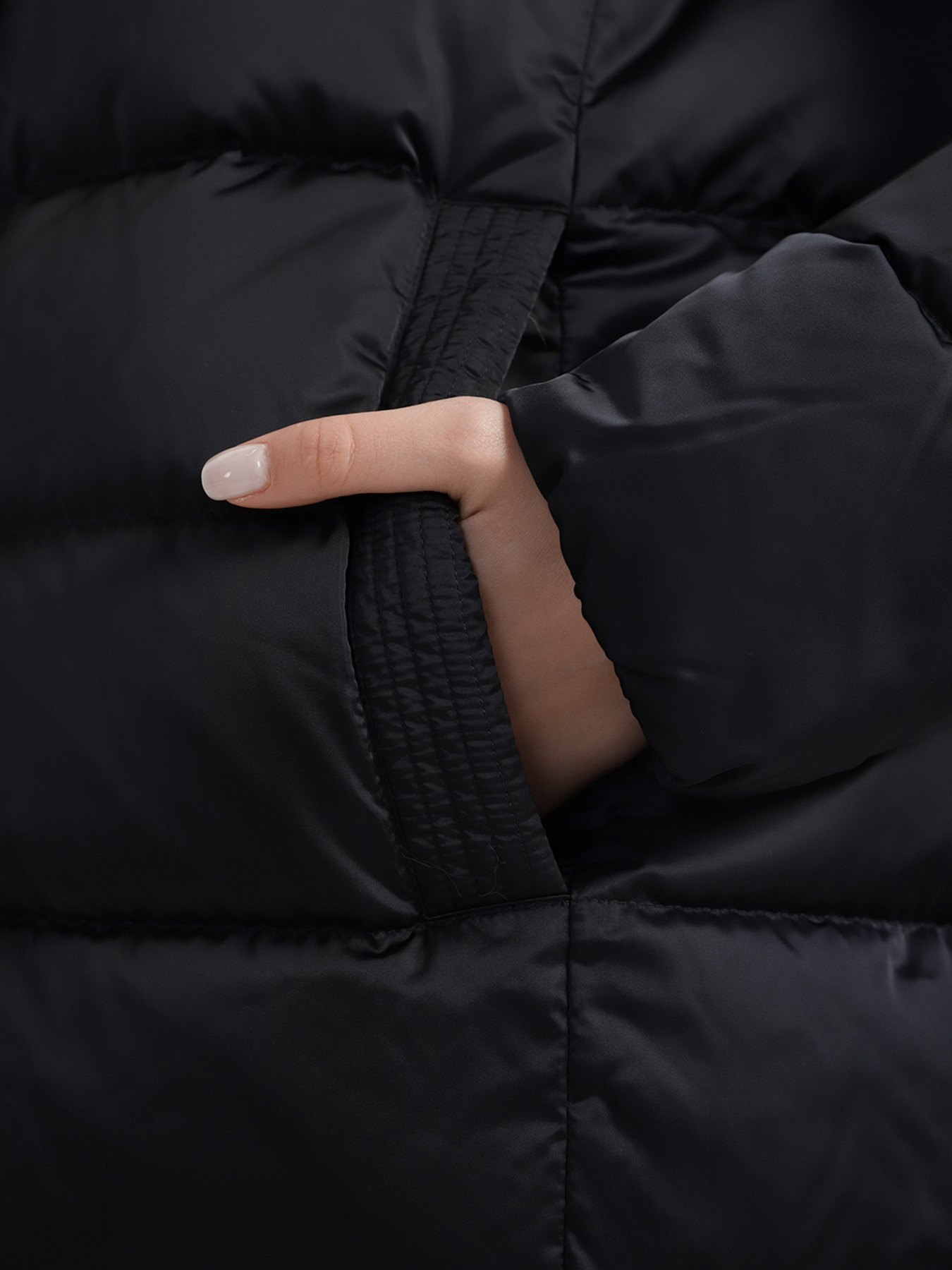 Пуховик Geox Chloo модель W1425Y-T2655-F4386 Пуховик Geox Chloo модель W1425Y-T2655-F4386 Фото