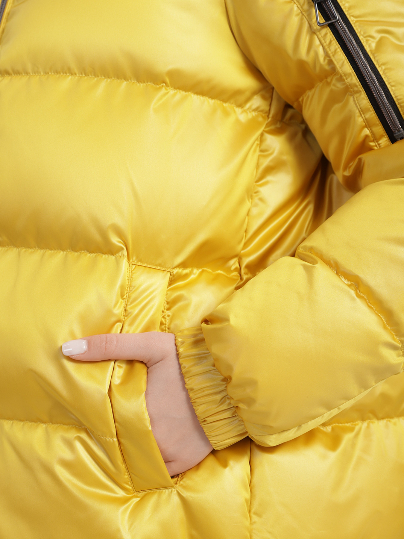 Зимова куртка Geox Backsie модель W1428S-T2843-F2121 Зимова куртка Geox Backsie модель W1428S-T2843-F2121 Фото