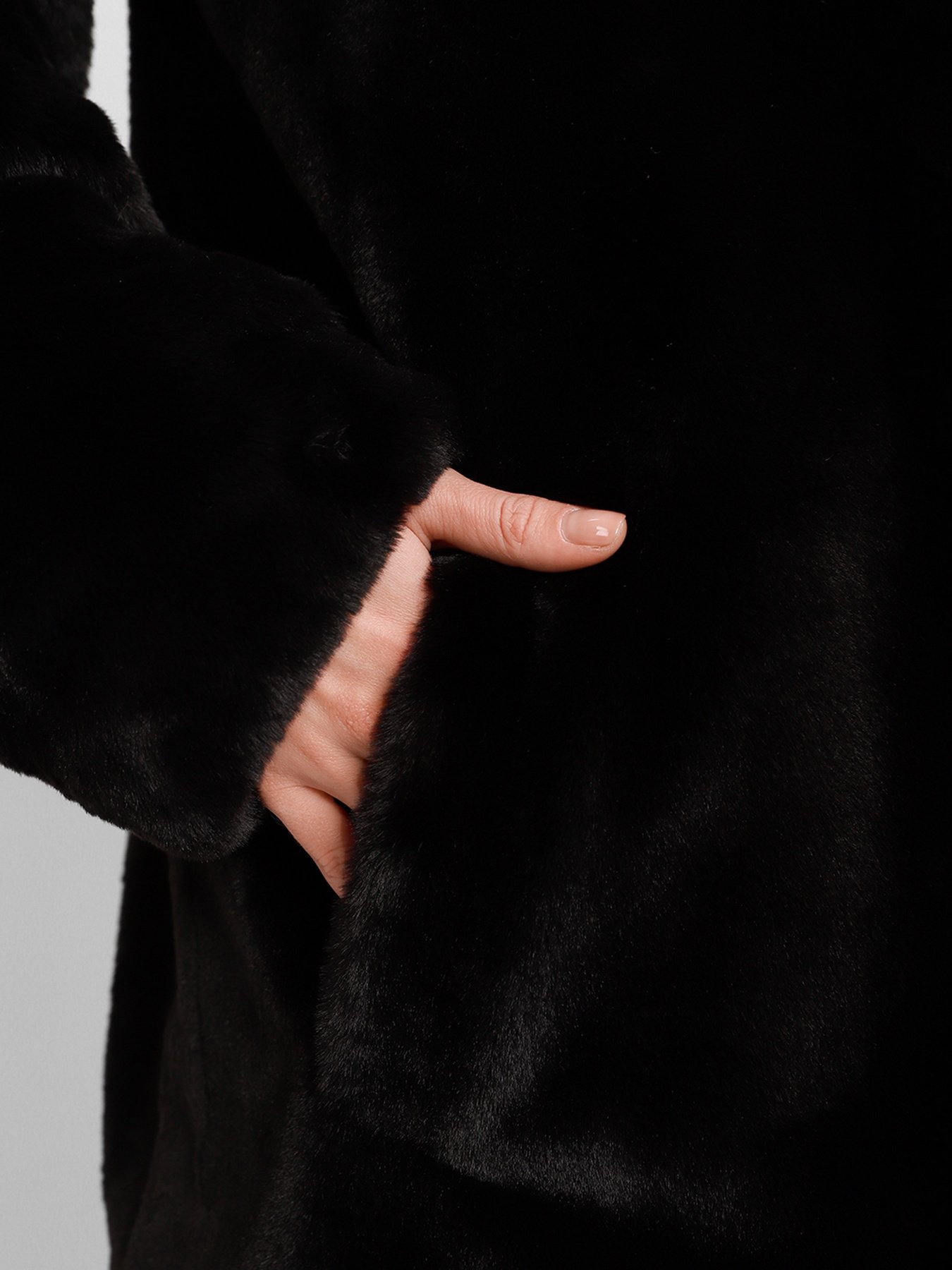 Шуба Geox Solid модель W0415G-T2662-F9000 Фото