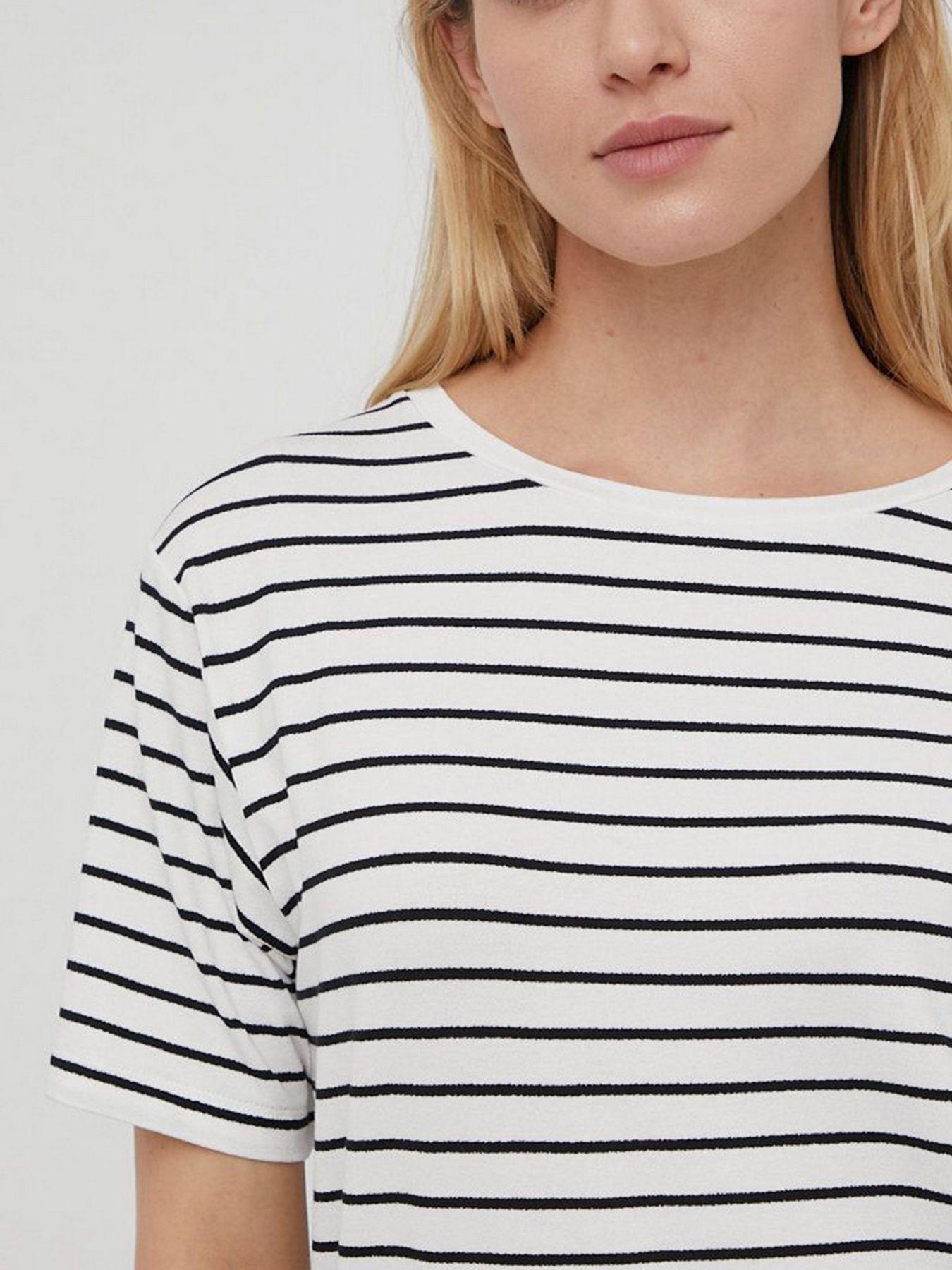 Футболка Geox модель W2510G-T2927-F1631 Фото