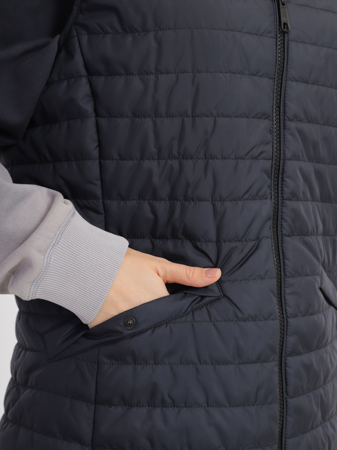 Жилет з утеплювачем Geox Ascythia Модель W3520C-T2973-F1624 Фото