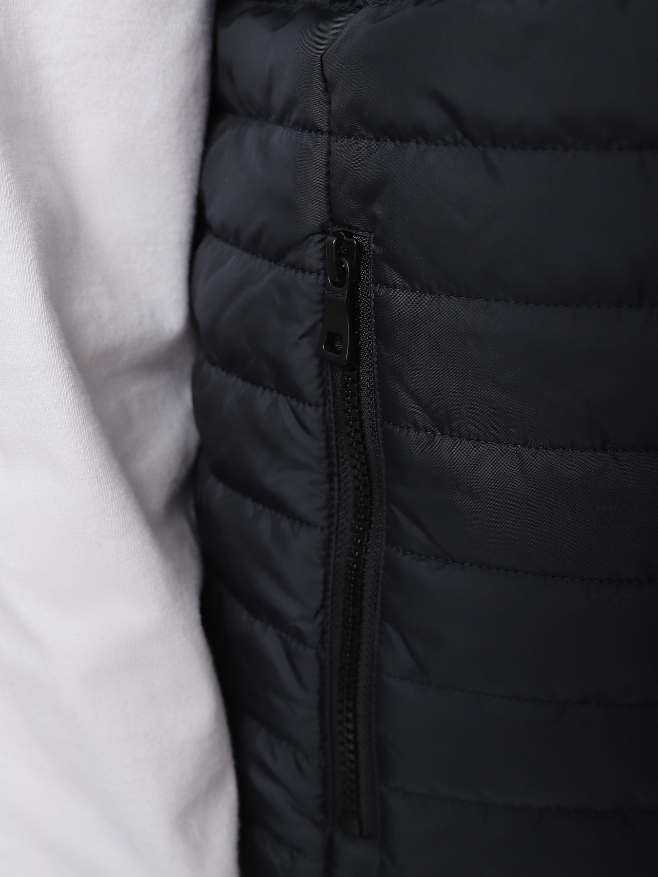 Жилет з утеплювачем Geox Wilmer модель M3622G-T3017-F1624 Фото