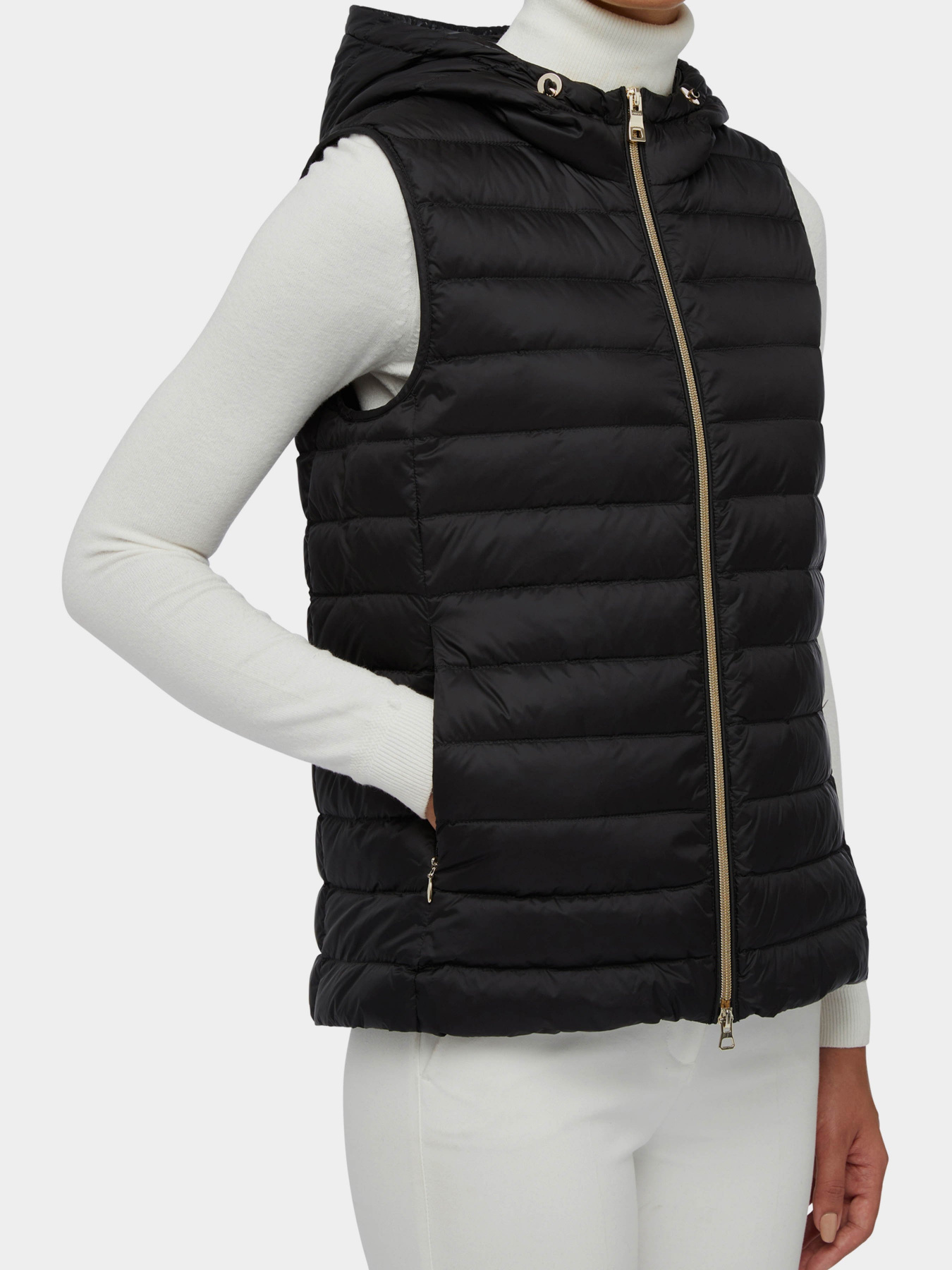 Жилет с утеплителем Geox Jaysen модель W3625D-T2562-F9000 Фото