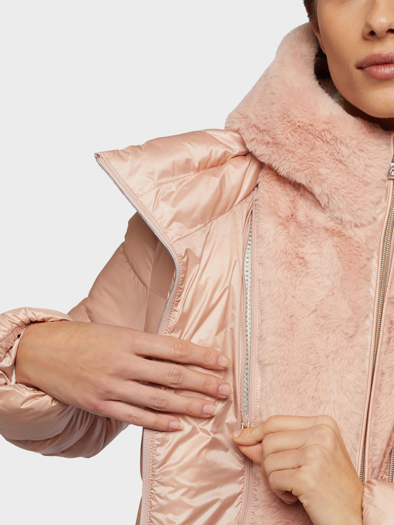 Демисезонная куртка Geox Desya модель W3628F-TC177-F1718 Фото