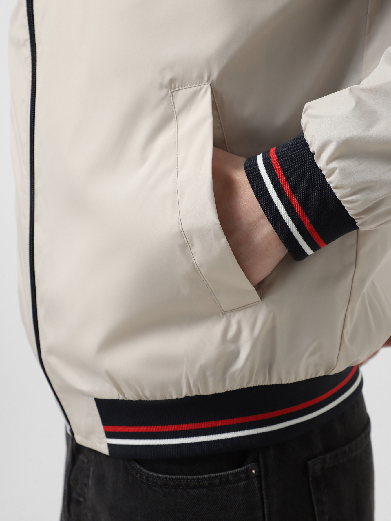 Бомбер Geox Jharrod модель M5520J-T3221-F5269 Фото