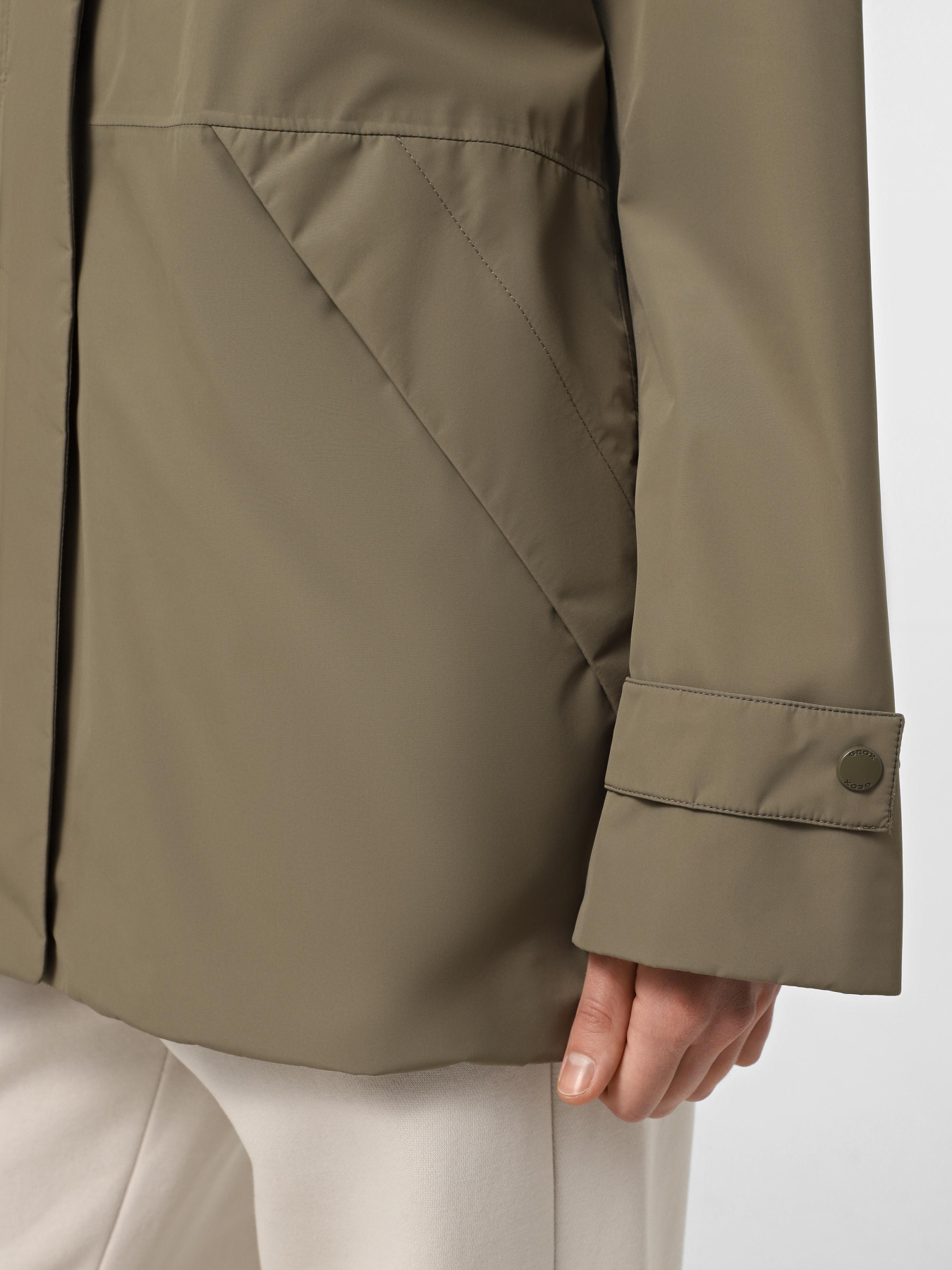 Демисезонная куртка Geox Hoara модель W5521C-T3228-F3272 Демисезонная куртка Geox Hoara модель W5521C-T3228-F3272 Фото