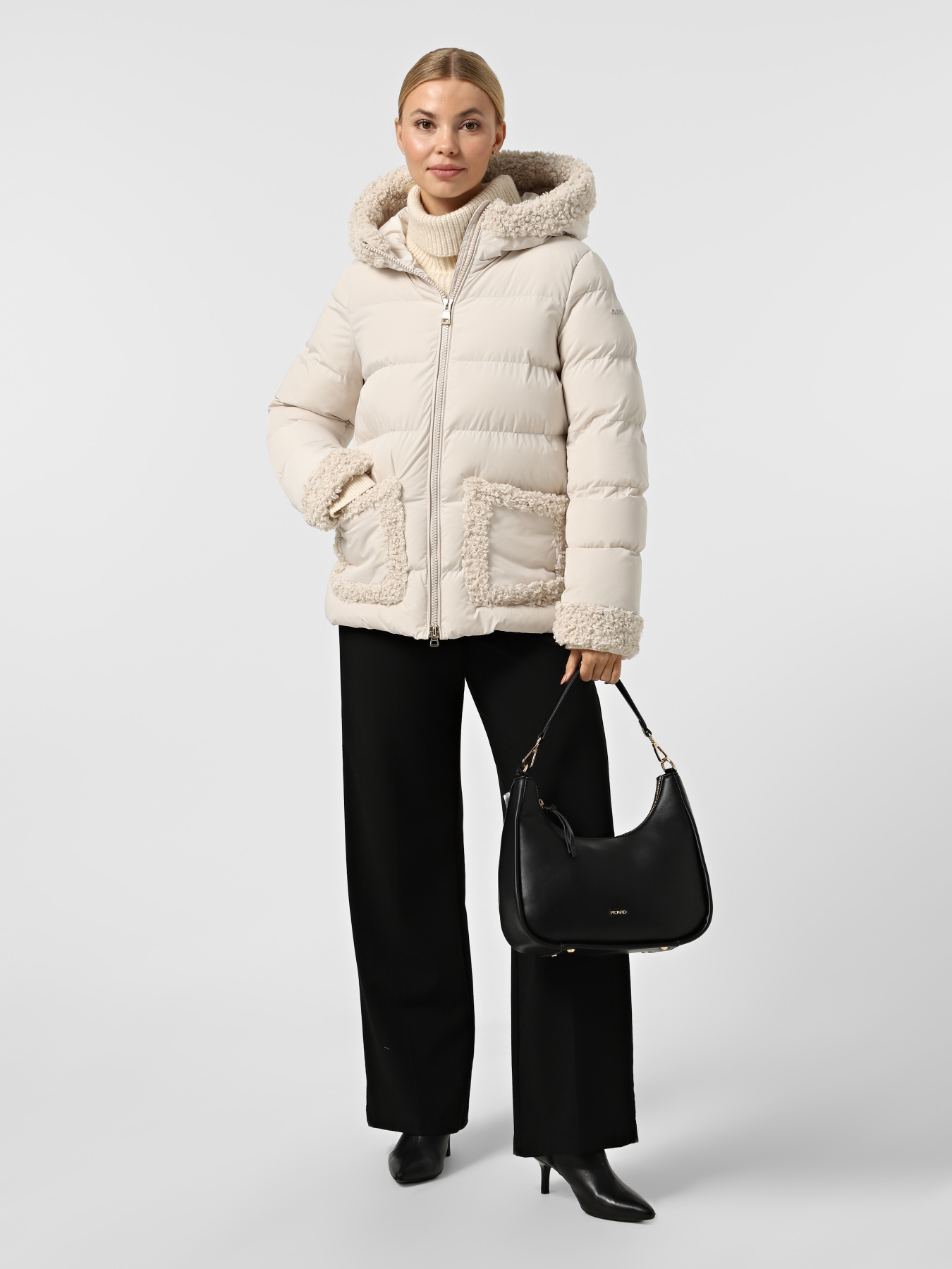 Зимняя куртка Geox модель W5628D-T3266-F5272 Зимняя куртка Geox модель W5628D-T3266-F5272 Фото