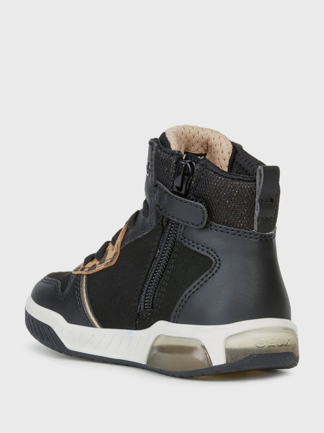 Ботинки Geox Inek модель J94ASA-0AU54-C9999 Ботинки Geox Inek модель J94ASA-0AU54-C9999 Фото