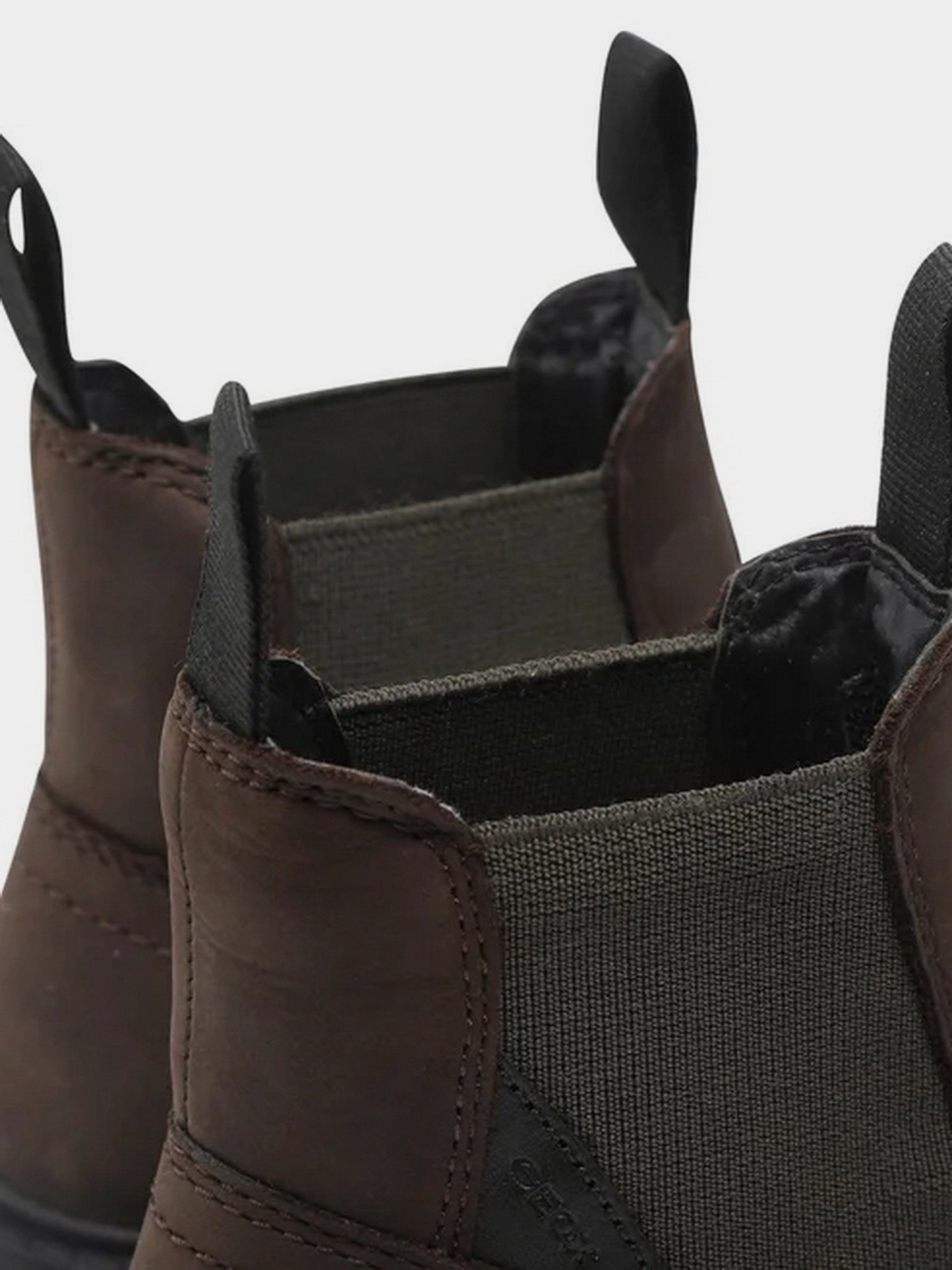 Челсі Geox Shaylax модель J16FAA-00045-C6768 Фото