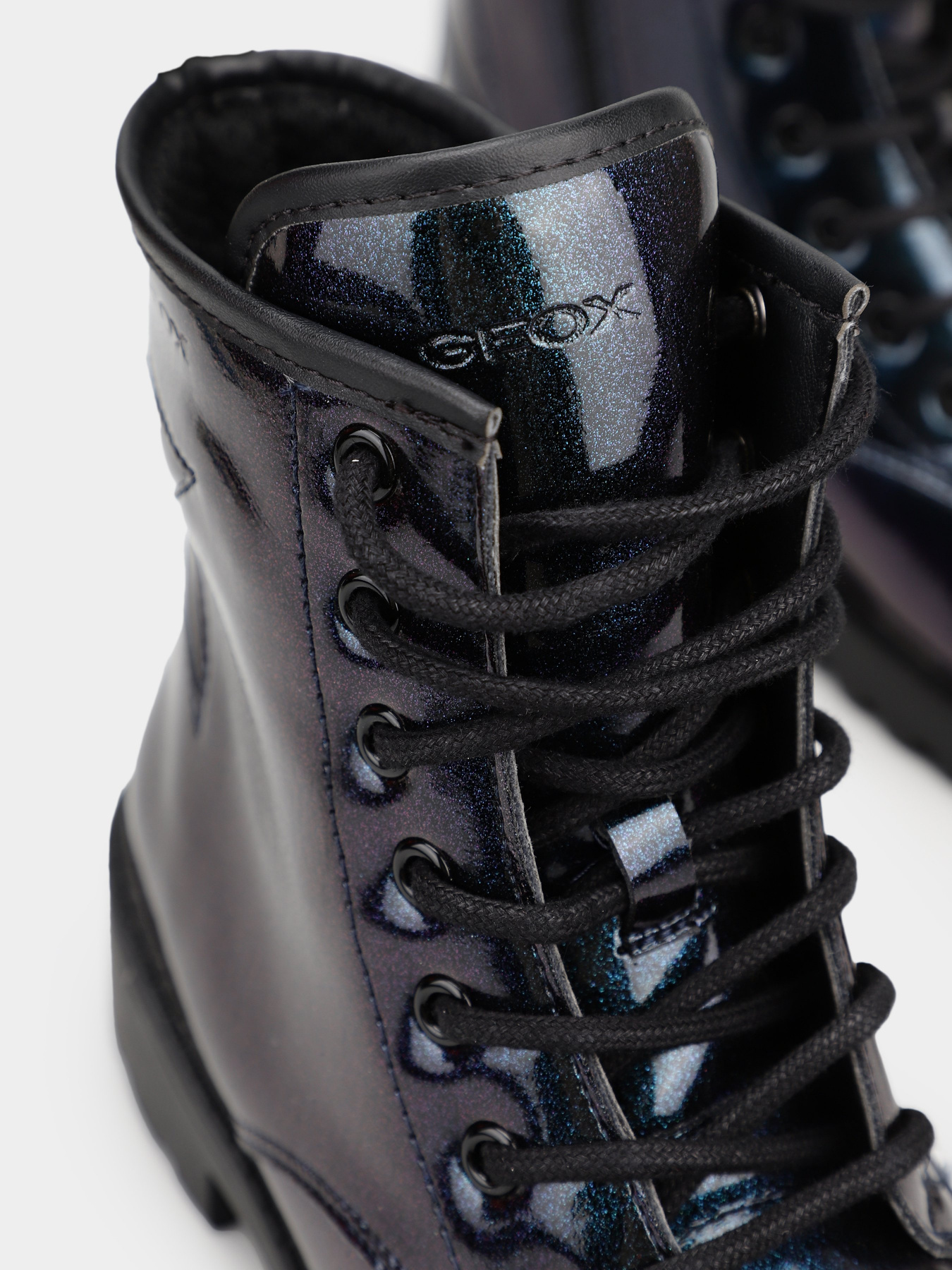 Ботинки Geox Casey модель J9420G-000HI-C8015 Фото