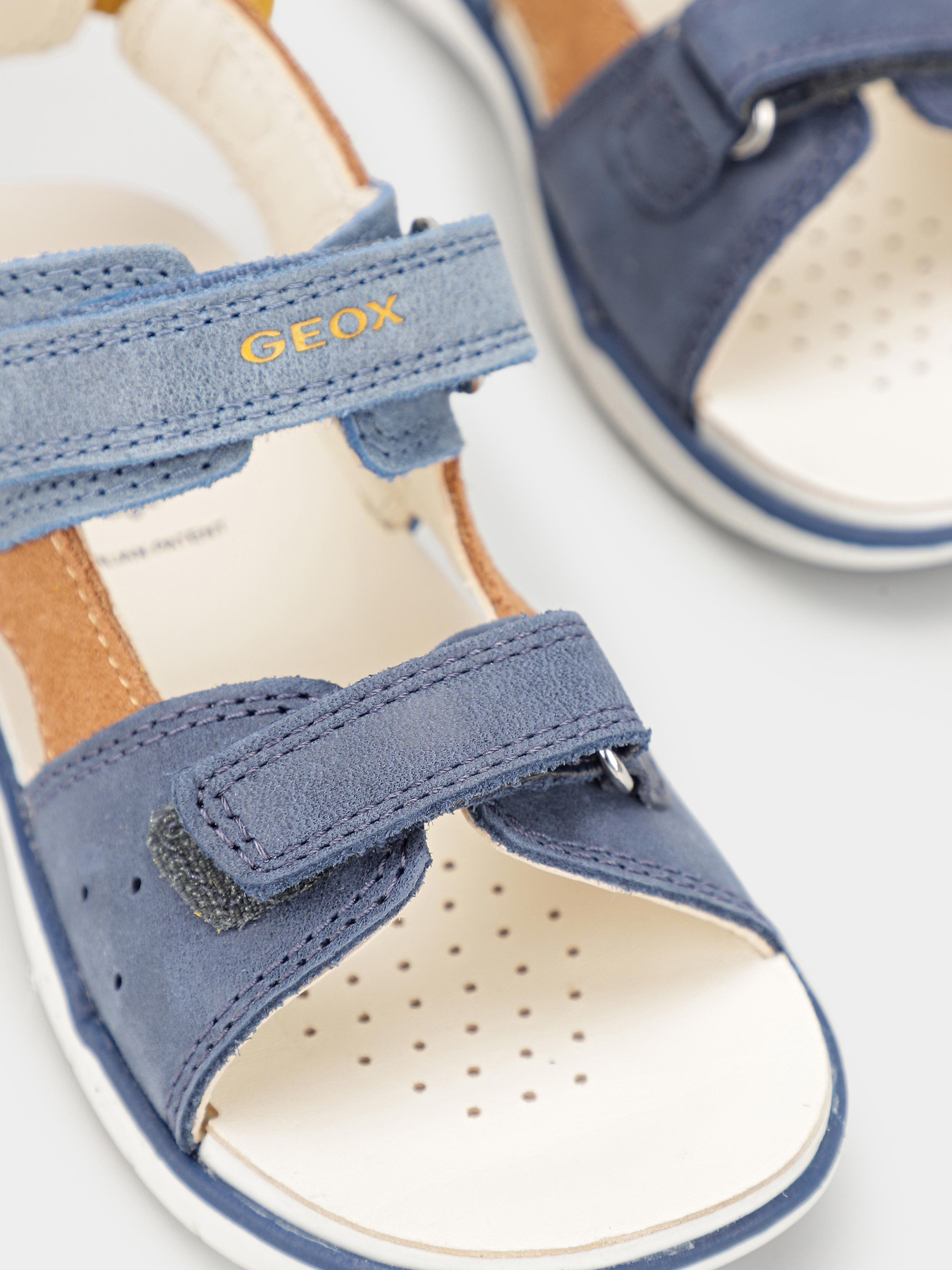 Сандалії Geox Delhi модель B354LB-0CL22-C0230 Фото