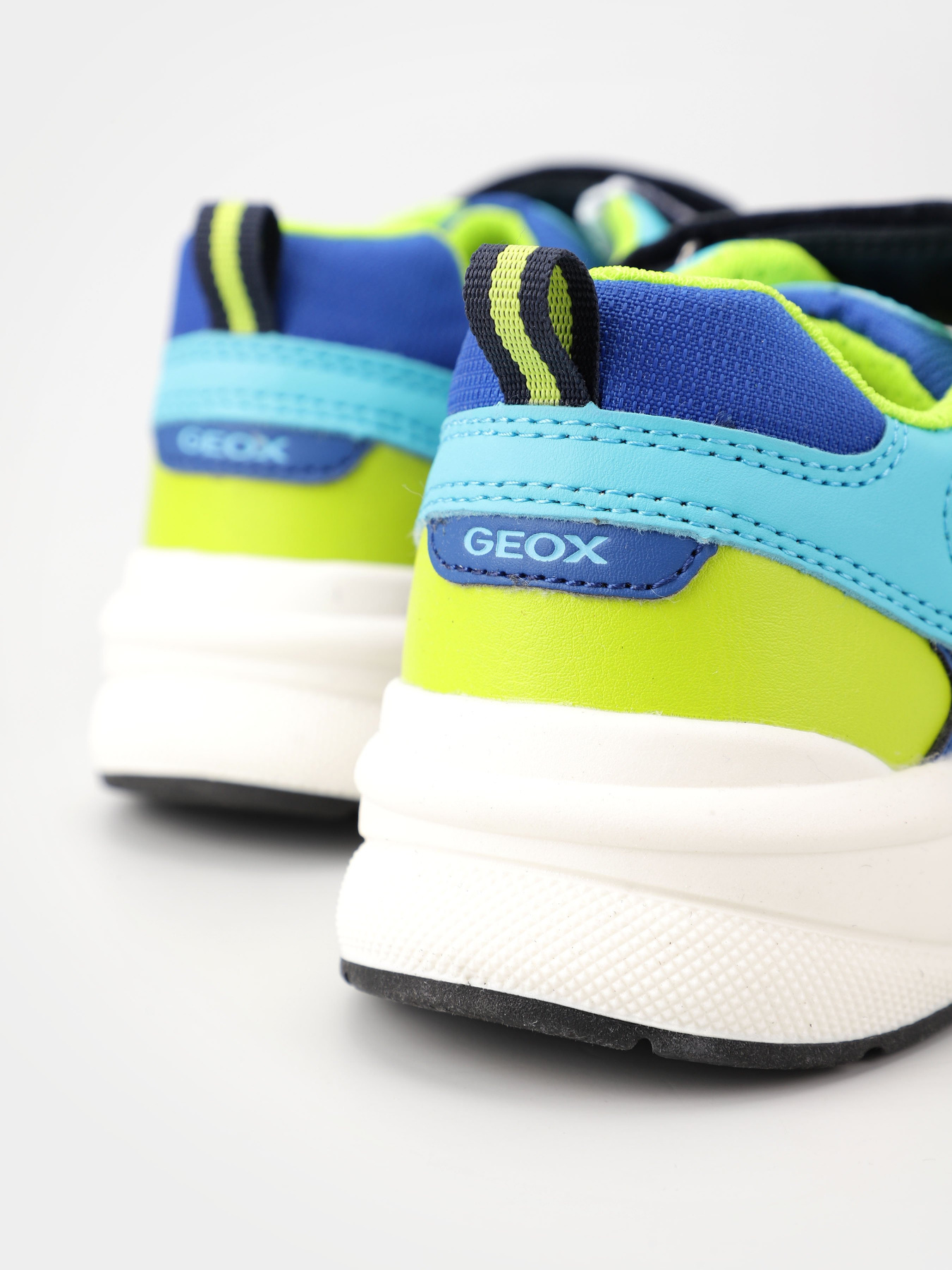 Кроссовки Geox Rooner модель J26H0C-01122-C0749 Фото