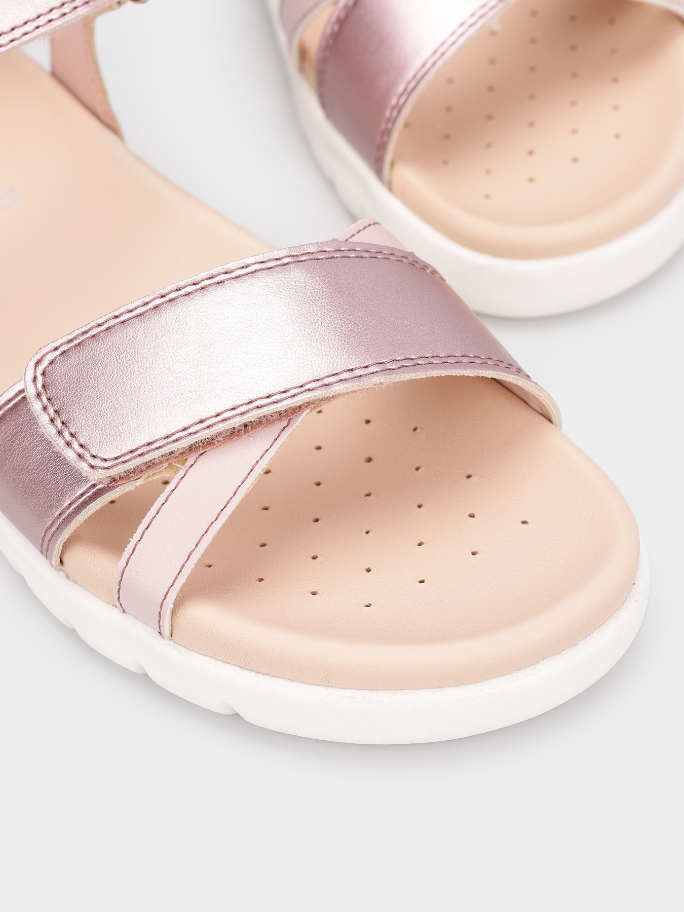 Сандалії Geox Soleima модель J35GSA-0NFBC-C8014 Фото