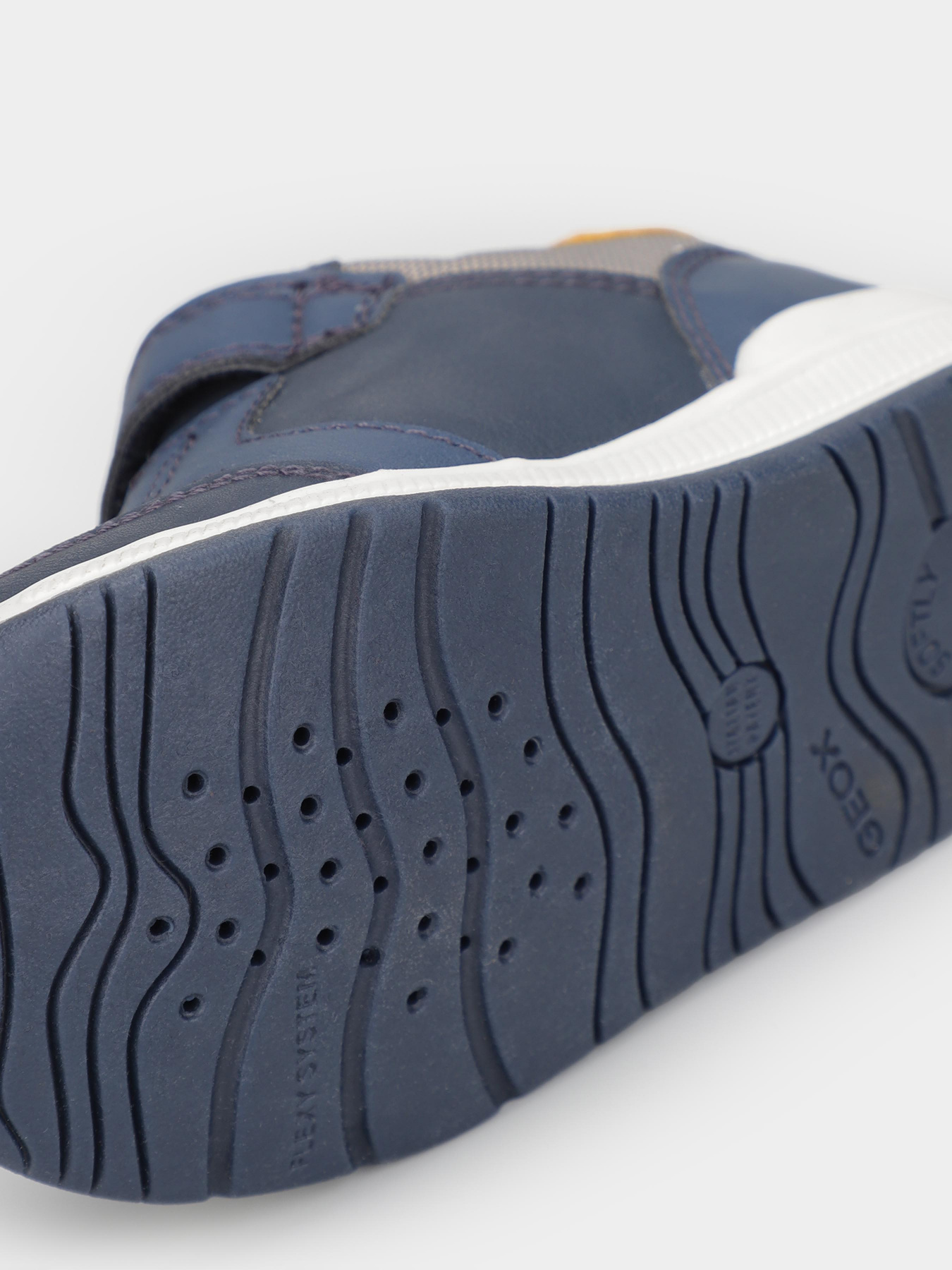 Кроссовки Geox Rishon модель B360RA-054FU-CB42Q Фото