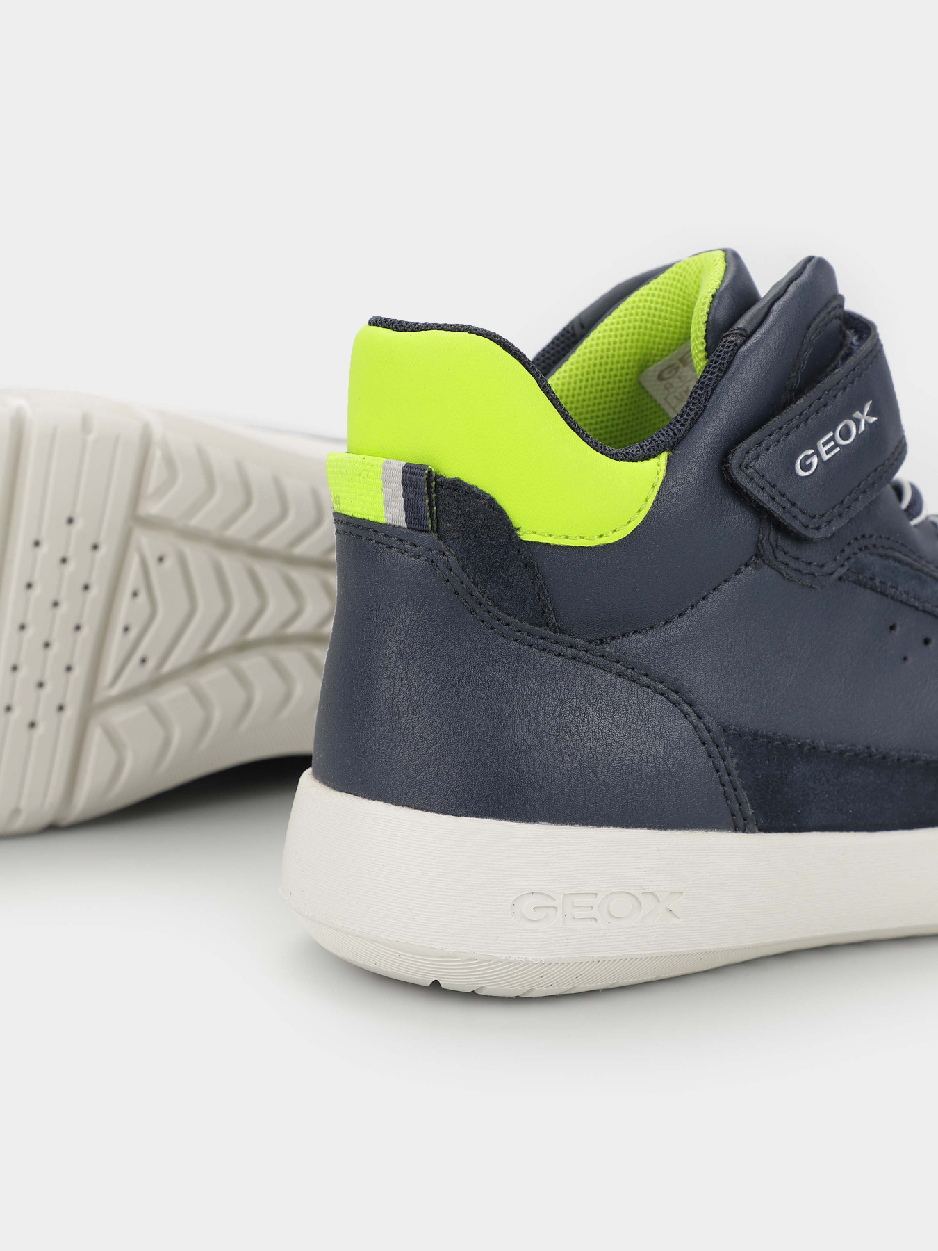 Ботинки Geox Hyroo модель J36GWA-05422-C0749 Фото